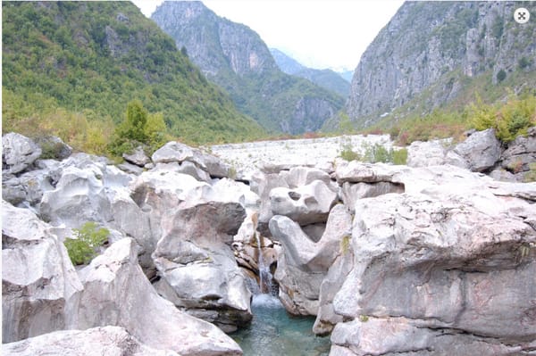 stoneformatie thethi albanië